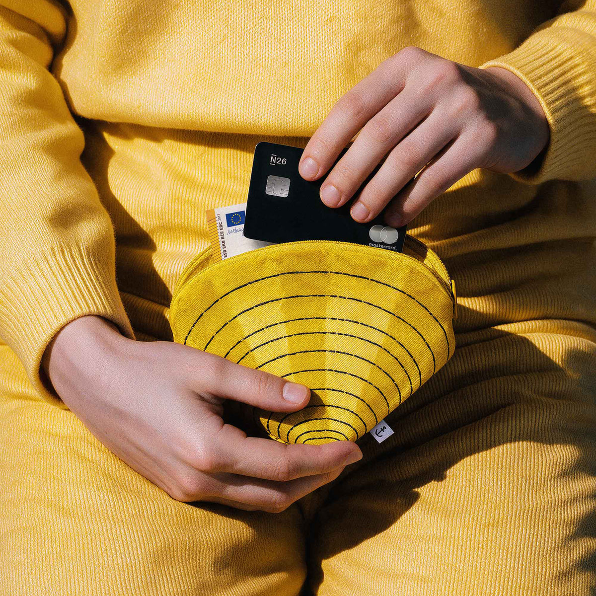 Clam - Yellow
